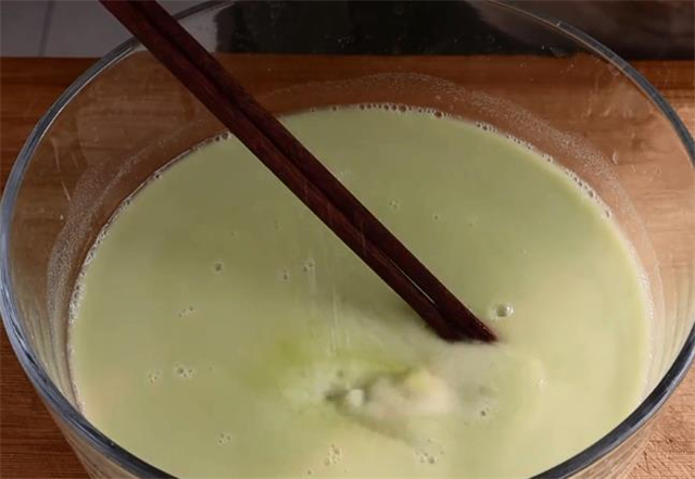 凉粉|教你在家用绿豆做凉粉,清凉劲道爽滑,做法简单,学会不用出去吃