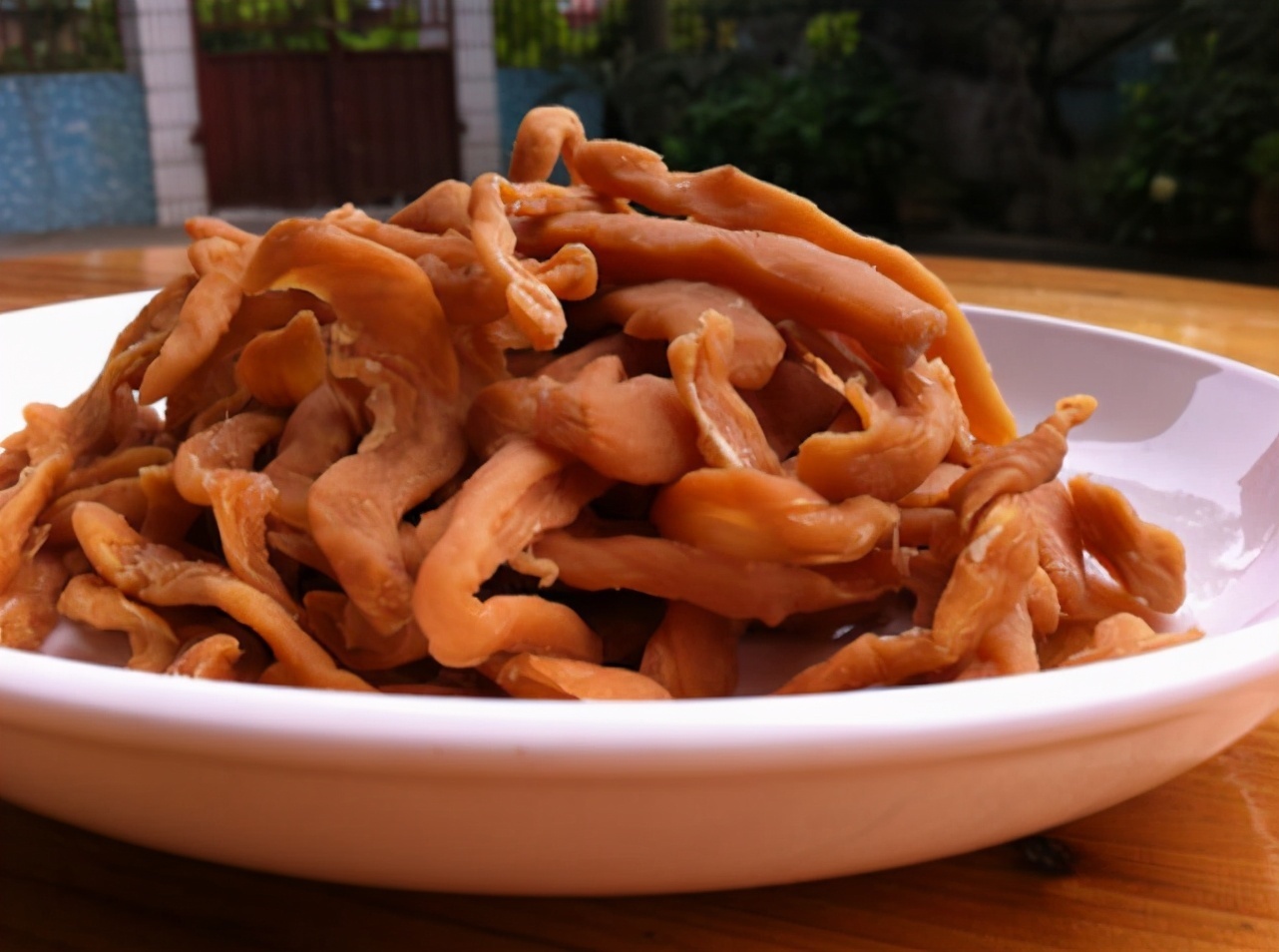 萝卜干直接晒还是直接腌教你60年老方法，脆爽入味，1年不坏