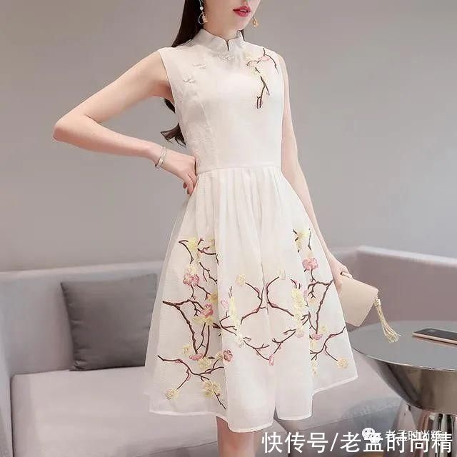 蕾丝|穿着改良旗袍裙的你,微微一胖很倾城