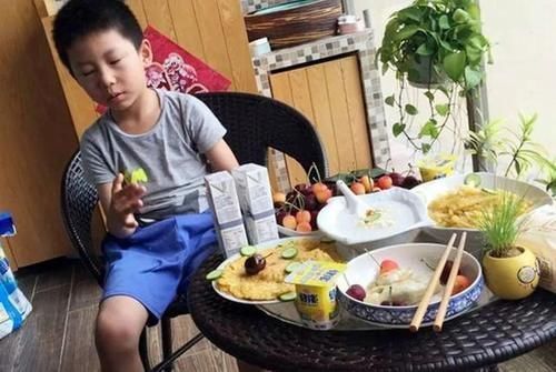 宝妈|张文宏:孩子的早餐不能糊弄,重视“三不”原则助力孩子长高个