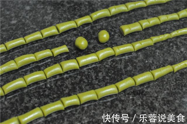 今年火爆的''好事发生''月饼，你也试试吧，月饼艳丽，只需一招