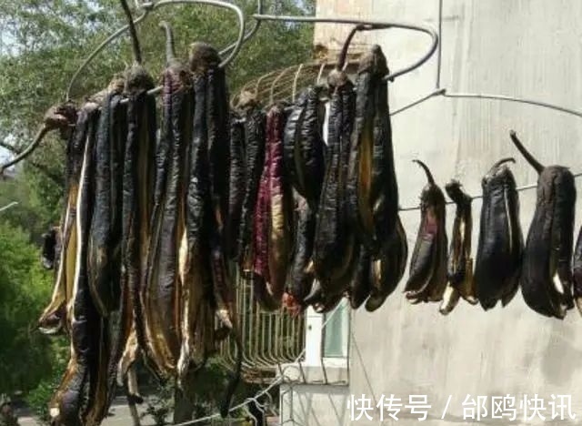 红薯干|这几种蔬菜晒成干,比新鲜的还好吃,久放不坏,冬天炖肉特别香