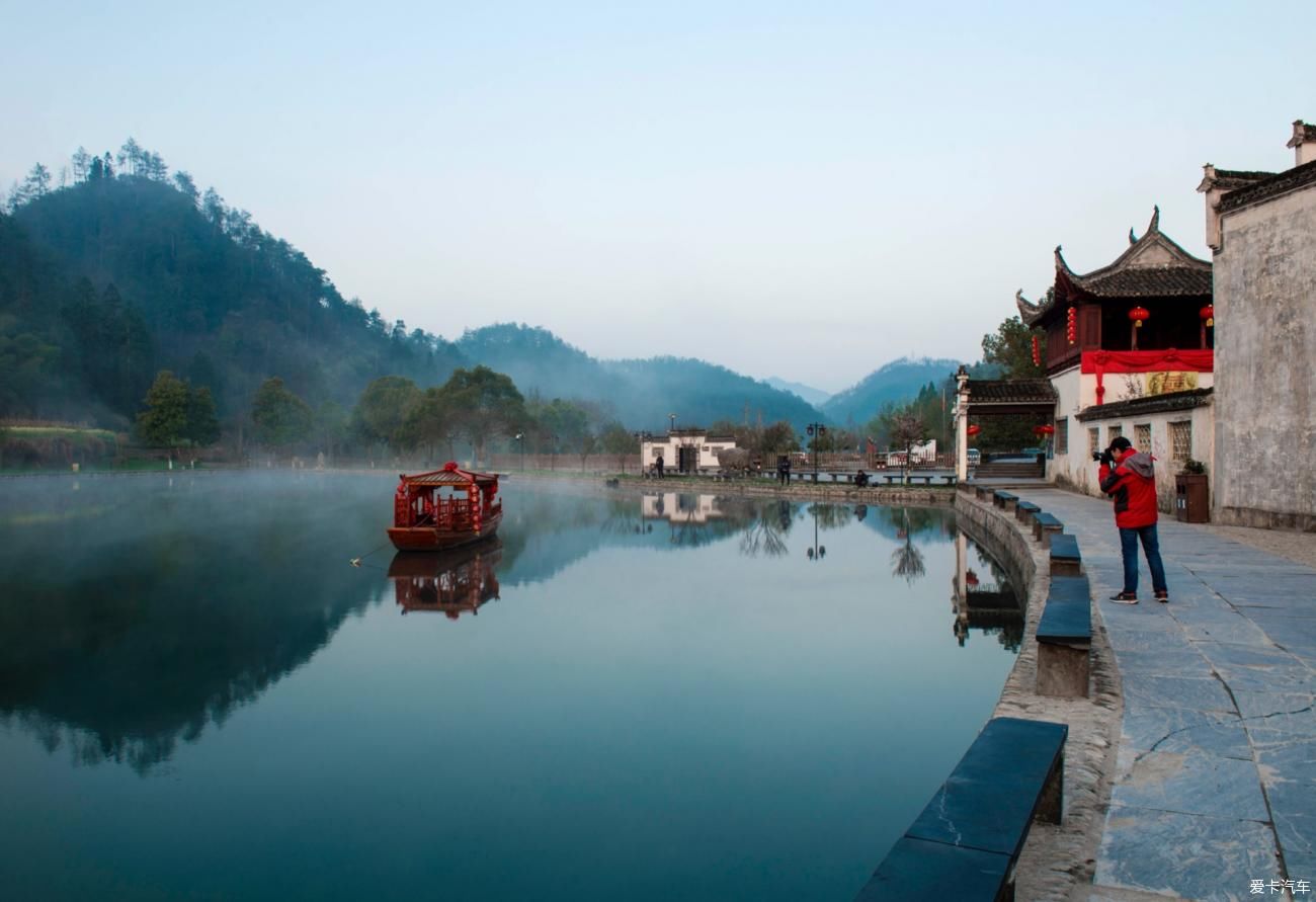 在安徽黟县旅行，西递、屏山、桃花源这三个地方，很值得看一看