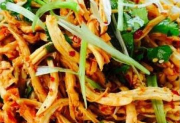 孩子愛吃零食路邊攤，常做兩道菜改善腸胃促進發育，孩子抵抗力好