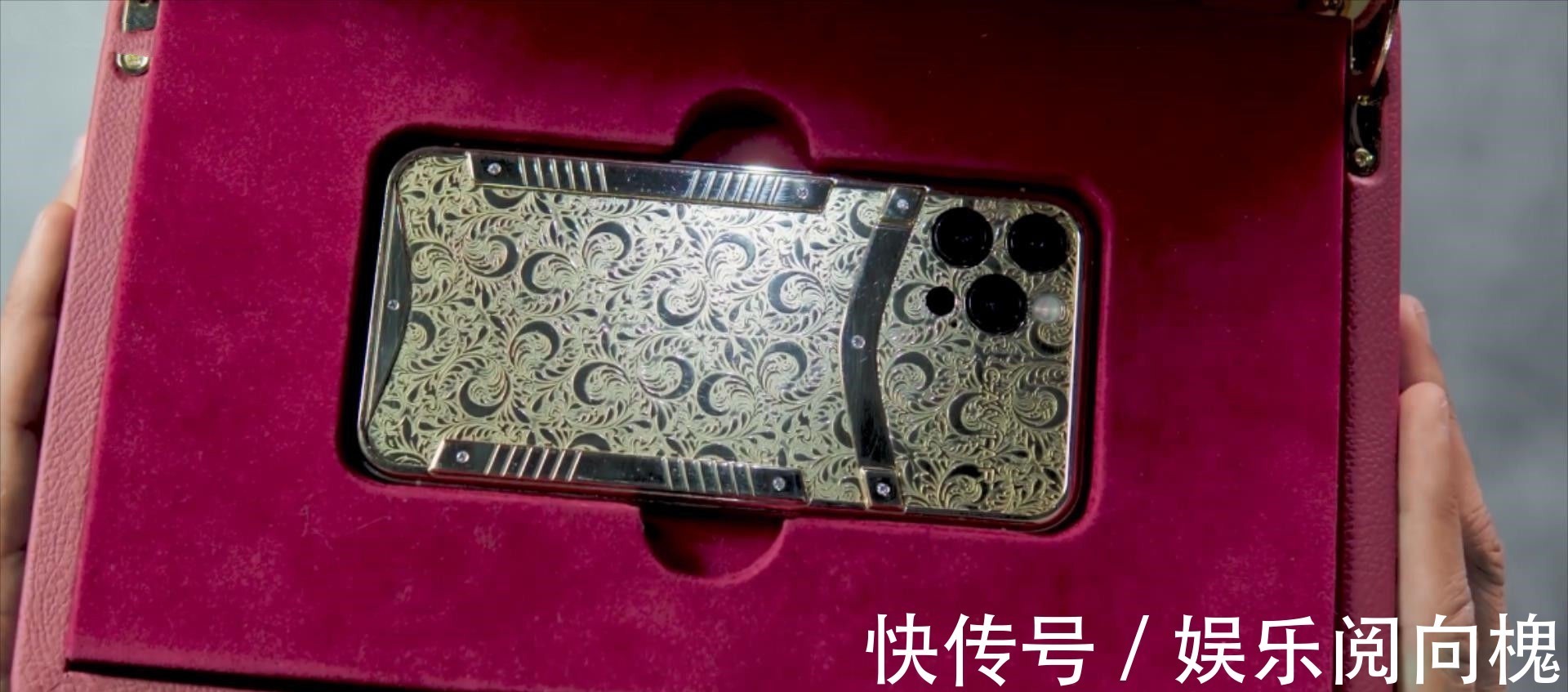 机身|售价25万元的iPhone12Pro开箱：黄金和钻石打造，全球仅99部