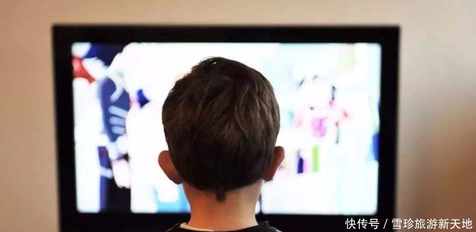 电视机前|过度用眼对儿童的发育造成不良影响,应如何引导儿童观看电视