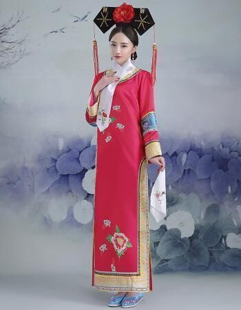 到底|看尽清宫戏，到底嫔妃娘娘穿的什么你不知道的服装名字