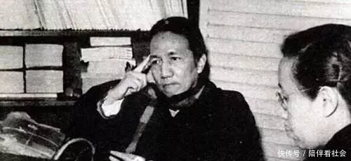 文凭|他一没文凭,二没著作,却被请到清华,成为了“四大教授”之一