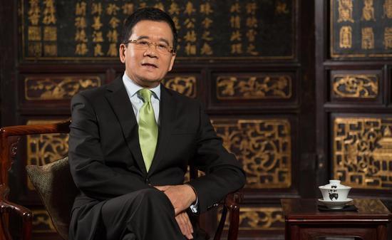 张大千|40年前一幅画5元没人要,他买下九千张,如今随便一幅就价值上亿