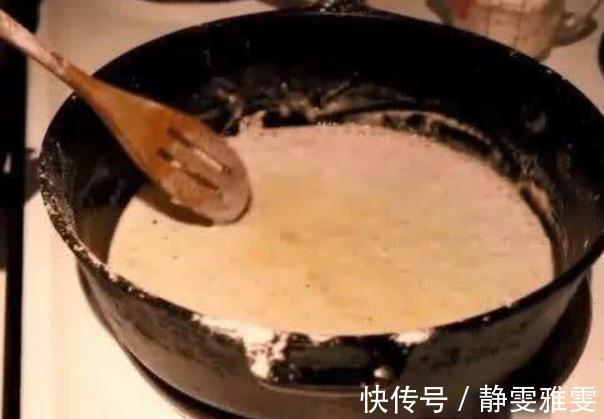 沸水|军用压缩饼干为什么这么抗饿？放入沸水中浸泡，看结果就明白了