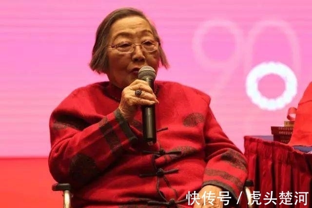 童芷苓&京剧名家赵燕侠能不能被称作“大师”,赵老与童芷苓等人相比如何