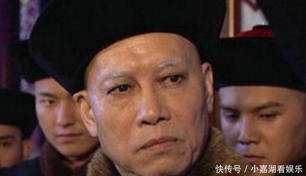目不识丁的太监,是如何宣读圣旨?添加拼音