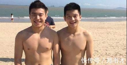 绯闻女友|张继科开直播!他与人气王樊振东同床睡觉,真的是太可爱了啊!