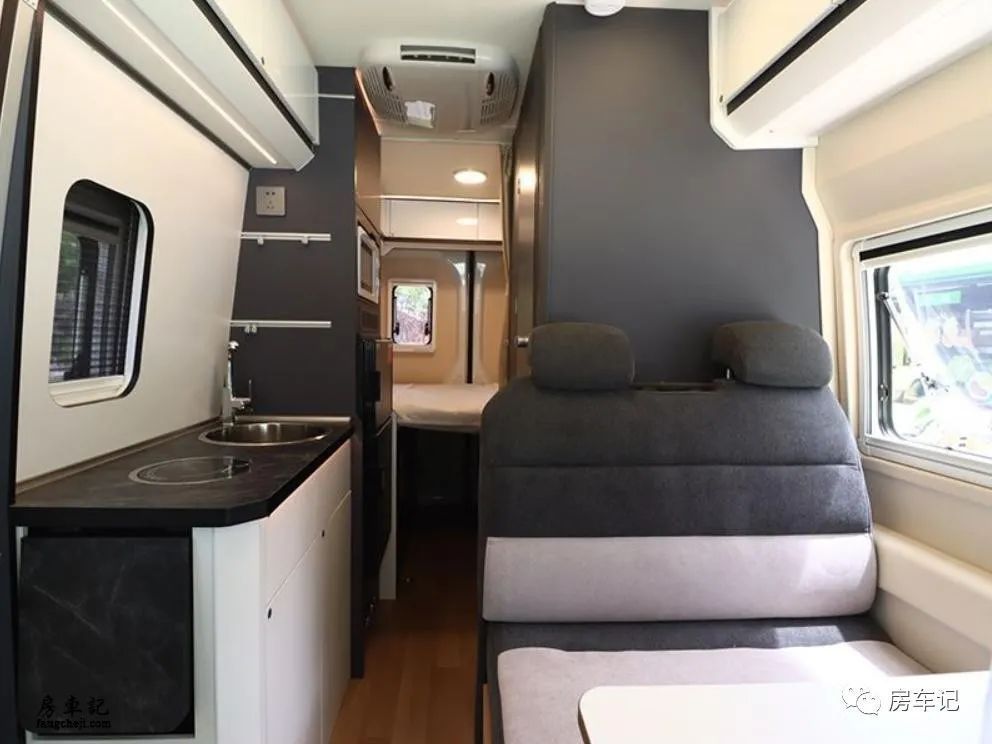 精装修房|移动的精装修房!认真且严肃,这样的宇通B311你喜欢吗?