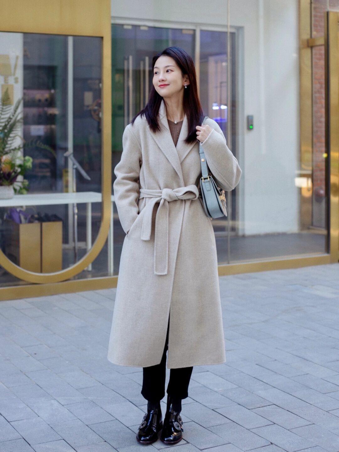 搭配 这才是优雅女人该有的“大衣”搭配,超显气质,简约不挑人