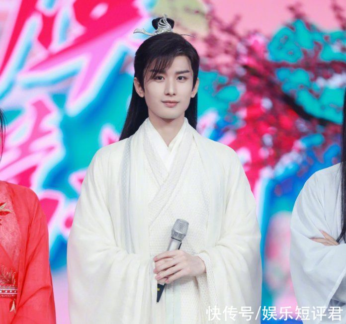 呼声|《天官赐福》将影化，网传成毅侯明昊主演，高呼声却是鹿晗？