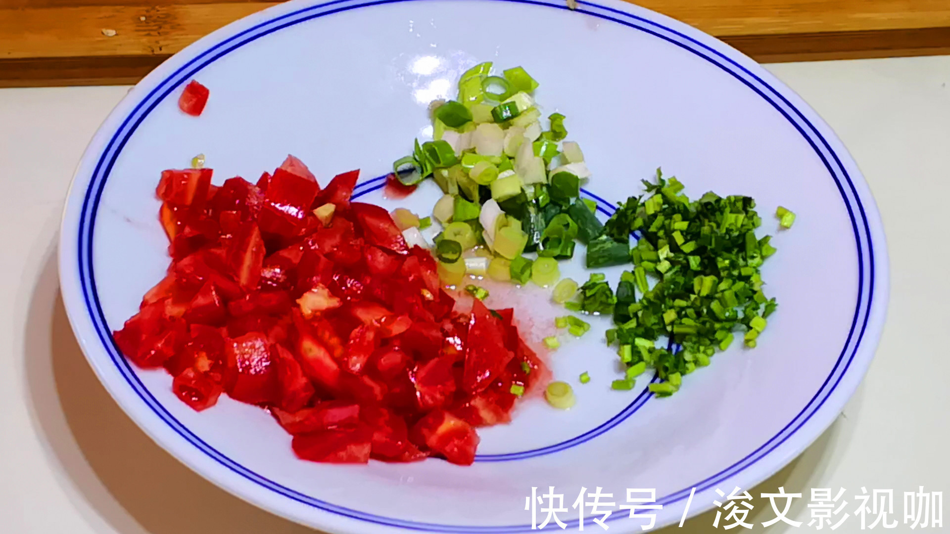 晓峰|做疙瘩汤我有妙招,不用一滴水做的疙瘩又小又匀,孩子喝了两大碗