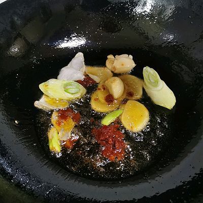 川香肉蟹煲