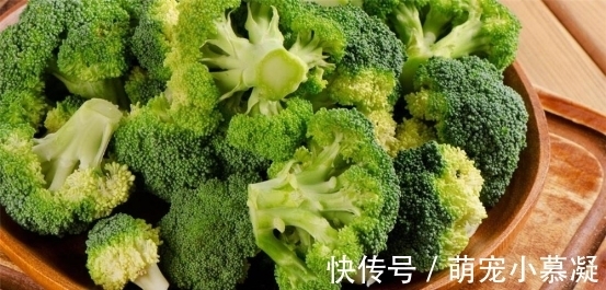 催熟|卖了20年菜的三婶透露：这4种常见的激素蔬菜要牢记，别买错了