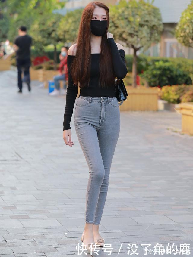 牛仔裤百搭又时尚,适合凉爽的秋季