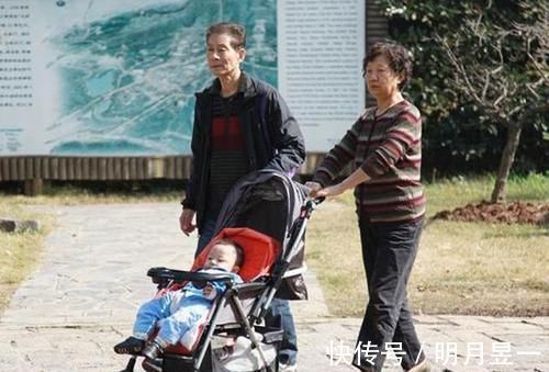 小李|为啥越来越多年轻父母不让老人帮忙带娃?无非四大矛盾,很突出