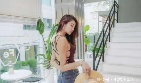 气质|气质十足的牛仔裤美女, 搭黑色吊带真是美翻了!