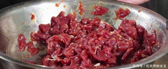 诀窍|牛肉总是咬不动潘哥教你小诀窍,色香肉嫩,一人吃一盘都不够