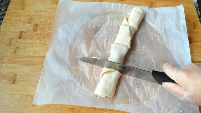 香蕉酥|手抓饼不光能当早餐饼，还能这样做，香酥可口，馋得孩子想吃下顿