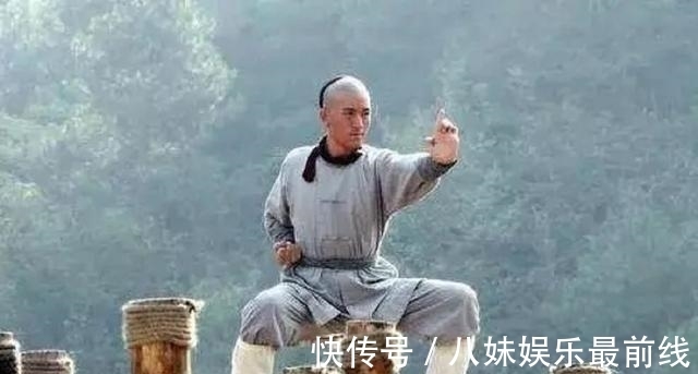 三国演义中&为何古人用的兵器,现代人拿都拿不动?真相令人哭笑不得