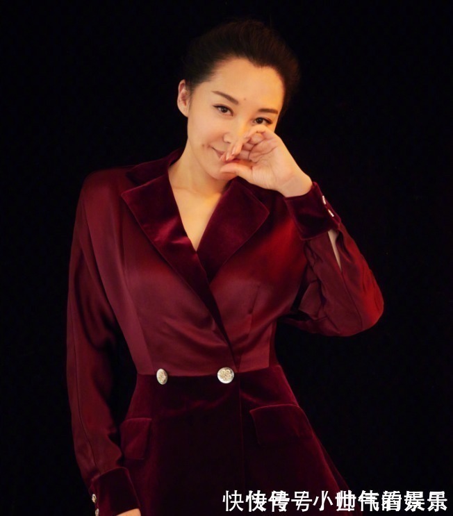 明星 不扮嫩的减龄秘密,都藏在发型里了,这些中年女明星早就知道