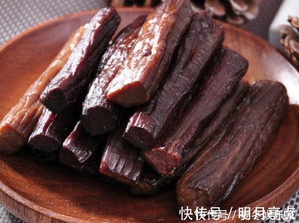 松子松子|4种零食，孩子吃后不仅长高个且很聪明，有些父母却不让孩子吃