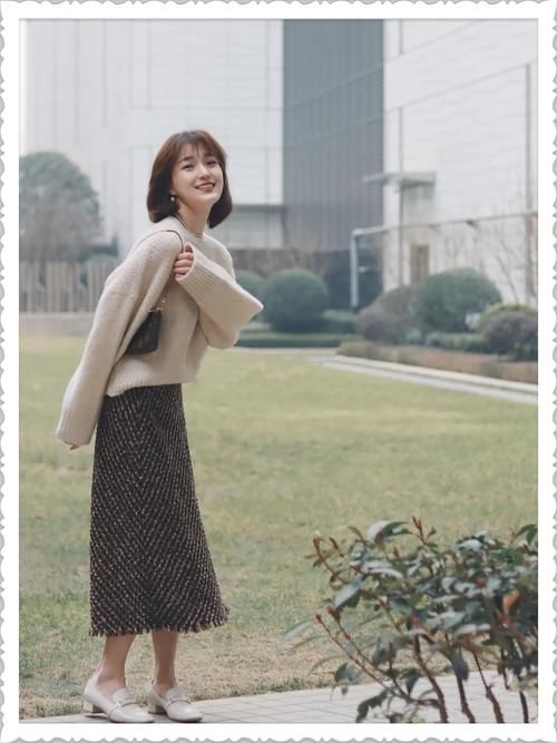 小个子女生，不管穿大衣还是裙子，都要避免这2个长度