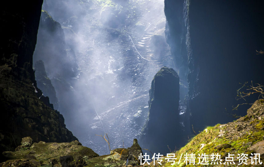 朝天坑|务川石朝天坑开“天窗”奇观