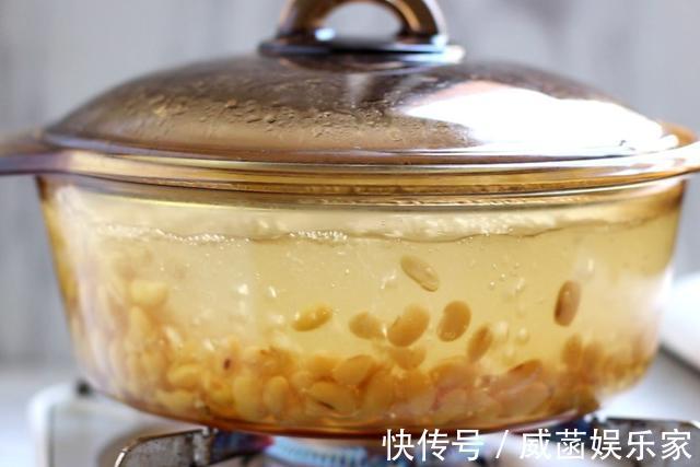 黄豆可以这么吃,口感软绵,酸甜开胃,孩子和女人最喜欢