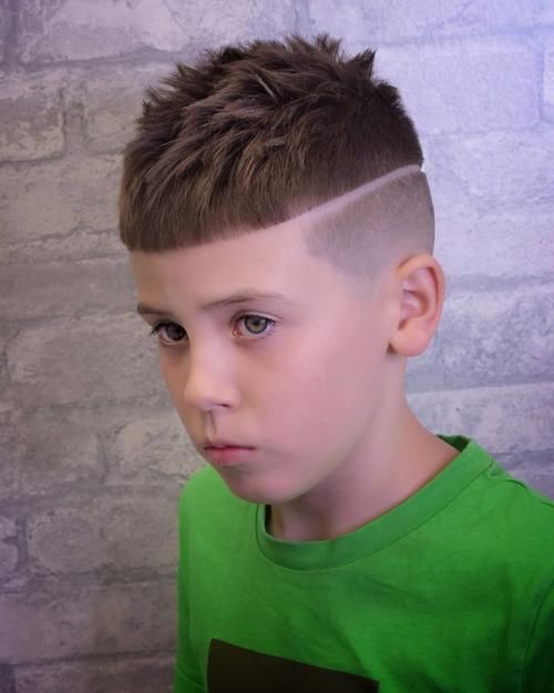 10款小男孩发型推荐，越剪越有型，给你儿子选一款吧