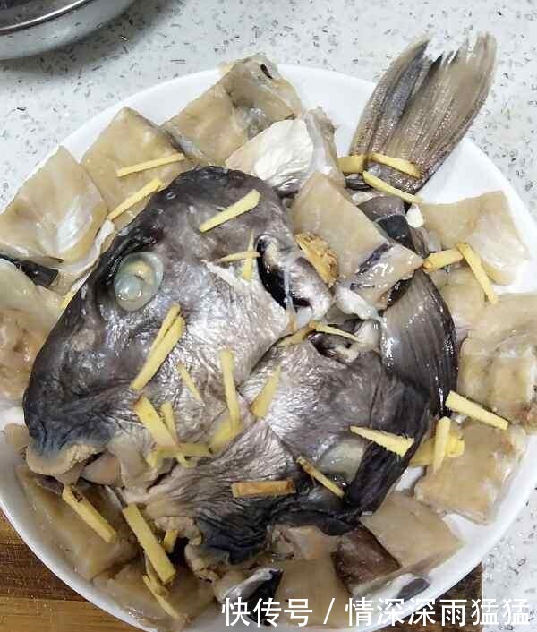 煎鱼时，多加这两步，鱼皮不破，也不粘锅！香浓美味，无腥味