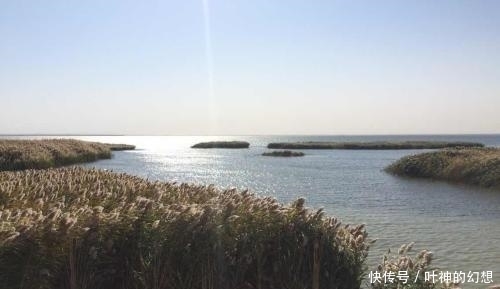 中国这项千里“借水”的奇迹工程, 用17年把荒漠变回了湖泊