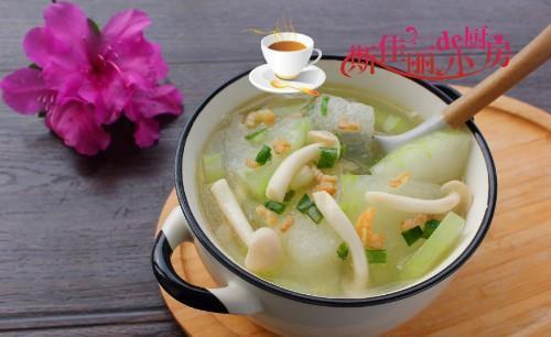 鲜美|这汤5分钟能做好，鲜美又便宜，低脂又饱腹，五元钱煮一锅喝个够