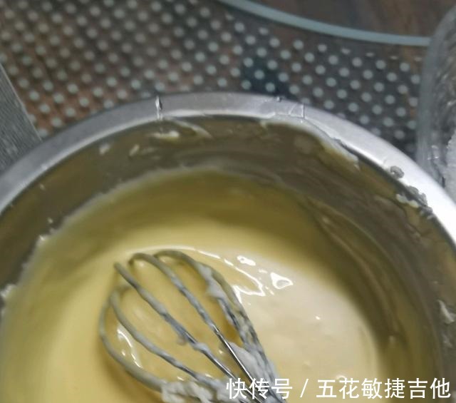 芝士味|周末下午茶必备轻芝士蛋糕,口感甜美,松软不腻,芝士味十足!