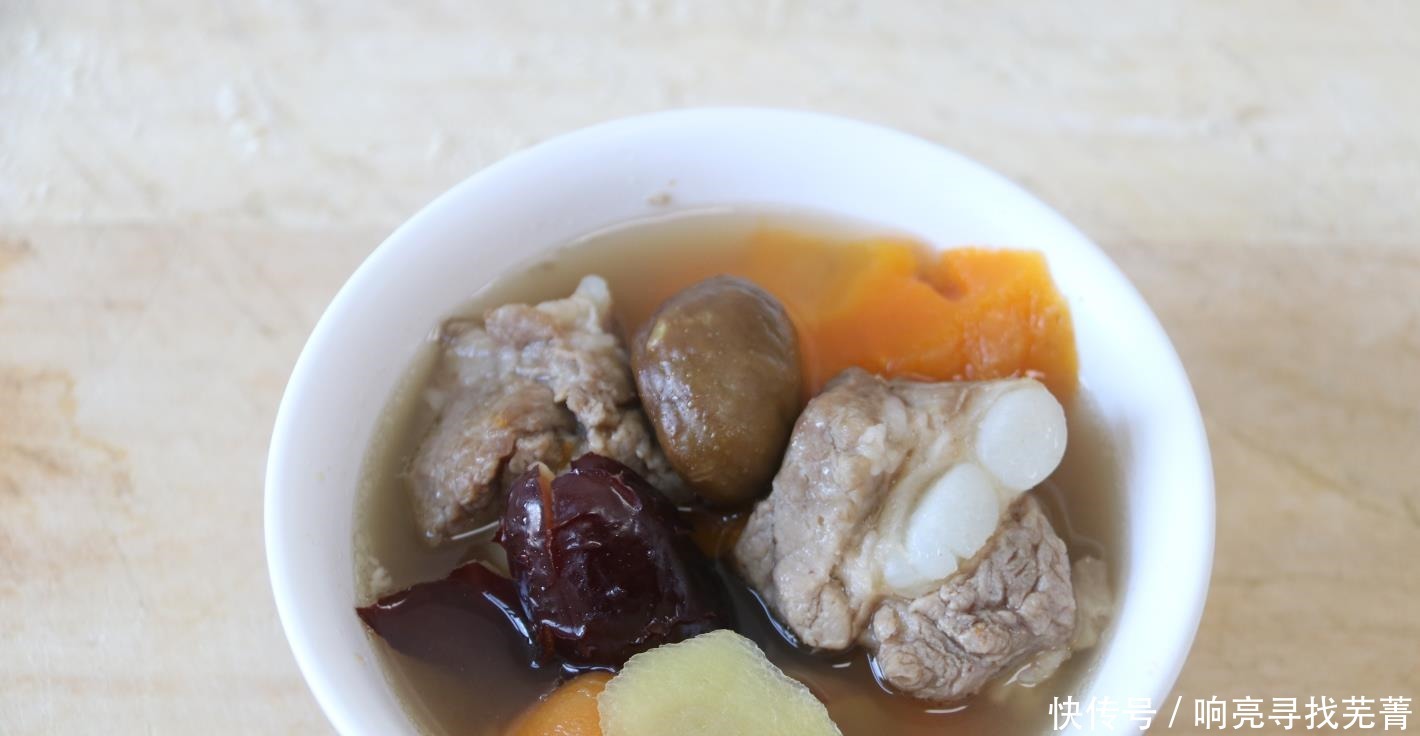 板栗排骨汤|腰膝酸软,四肢无力,学会1款汤,强肾固肾,身体健康强壮!