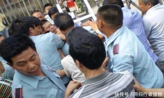 婆家|23岁产妇分娩,产房外来了十几个家属,孩子出生后护士才知道真相