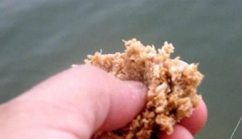 子线|手竿钓翘嘴鱼最佳钓法，当飞铅钓遇上包食钓，半天狂拉十几斤！