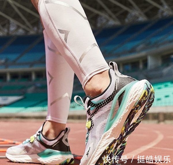 国产品牌 特步动力巢上脚实测,四大方面升级颠覆认知,国牌果然没让我失望