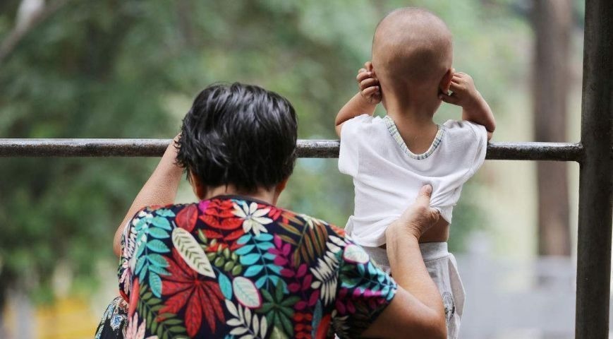 养老|老人到底该不该帮子女看孩子,四种模式供你选择,了解一下