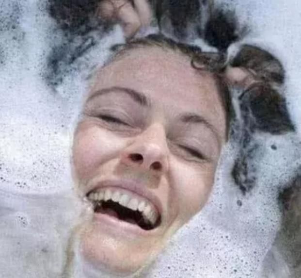 为啥头发刚洗完,睡一晚就油了多半因为这3点,00后女生早知