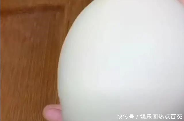 最简单的花卷,一搓一压一卷,造型有创意,既好看又好吃