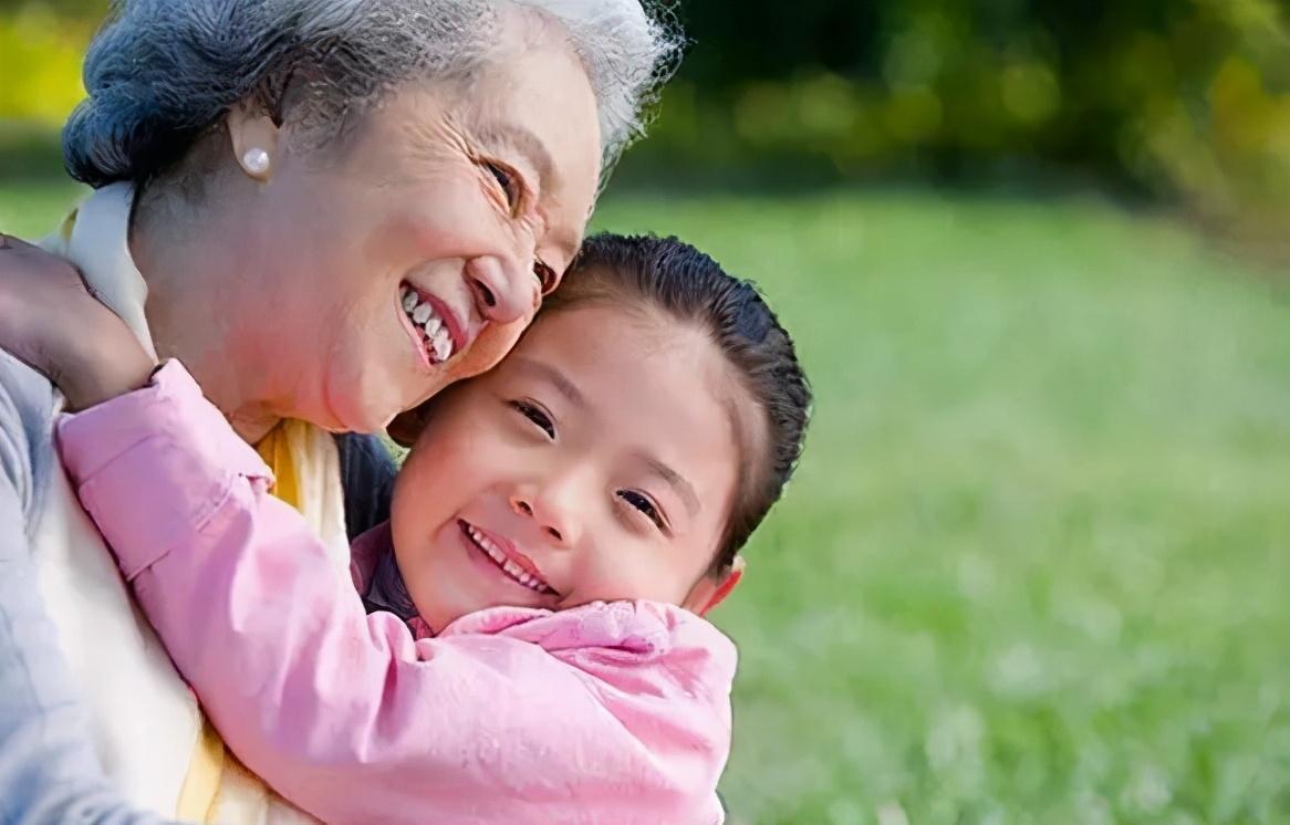 讲述者|“带孙子”和“带外孙”哪个好?过来人说出大实话,儿女真该反思