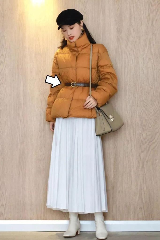 羽绒服+裙子=2021年最王炸组合，早穿早美！