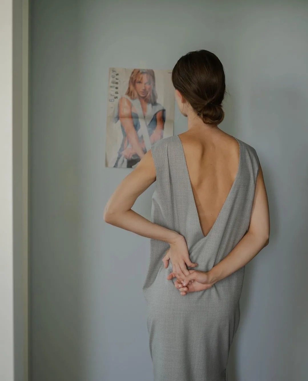 狄金森#诗人酒馆 | 艾米莉?狄金森:我从未看过荒原