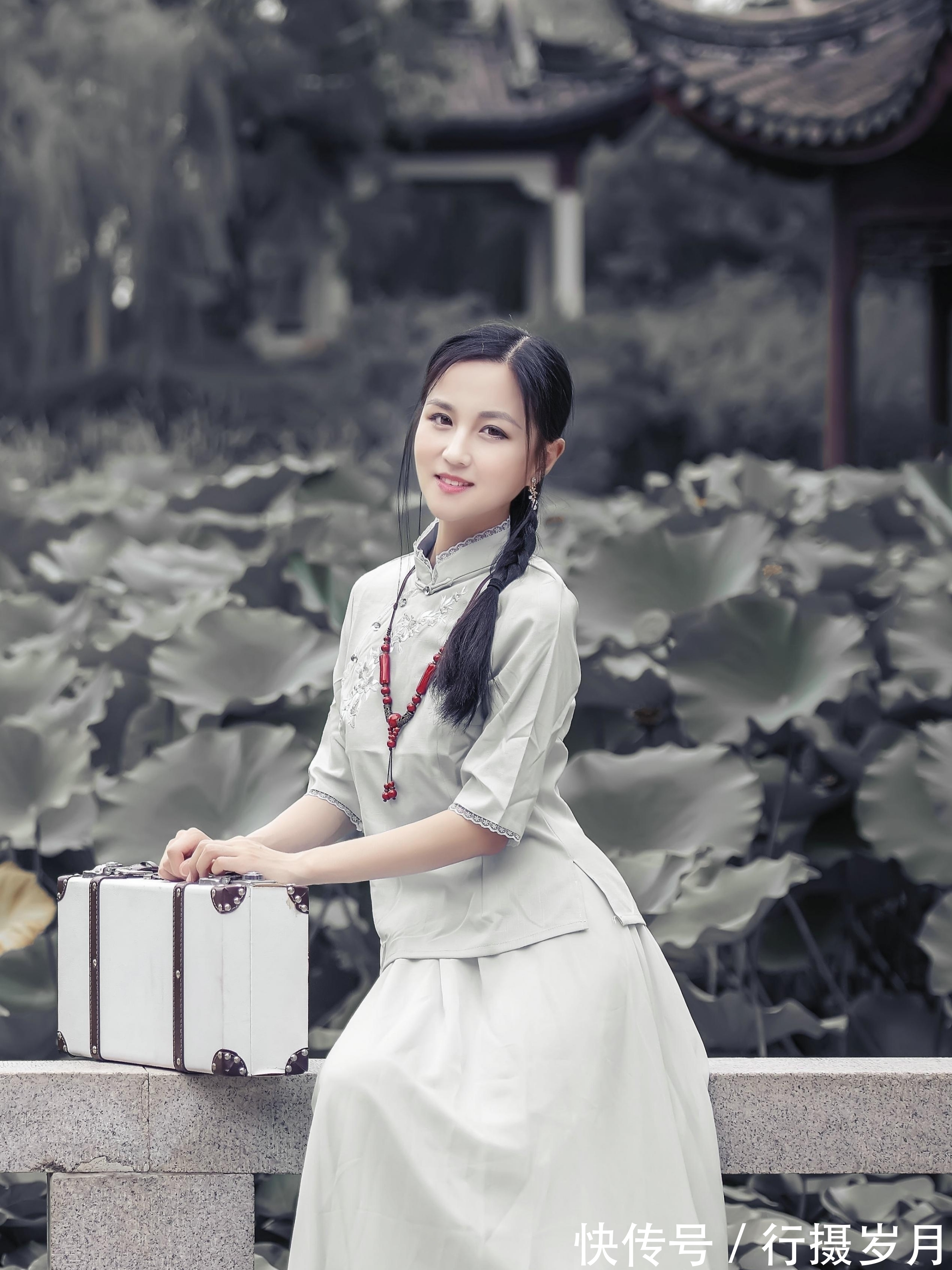 身体@有一种思念,在身体里流转,铅华不染